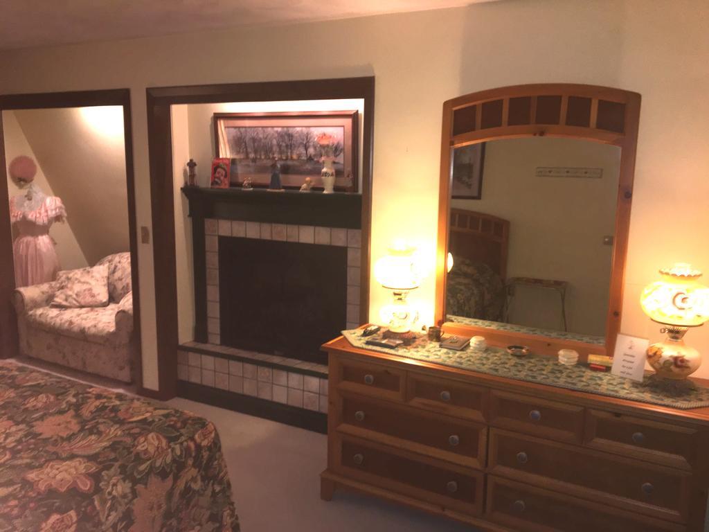 Red Barn Village Bed & Breakfast Clarks Summit エクステリア 写真