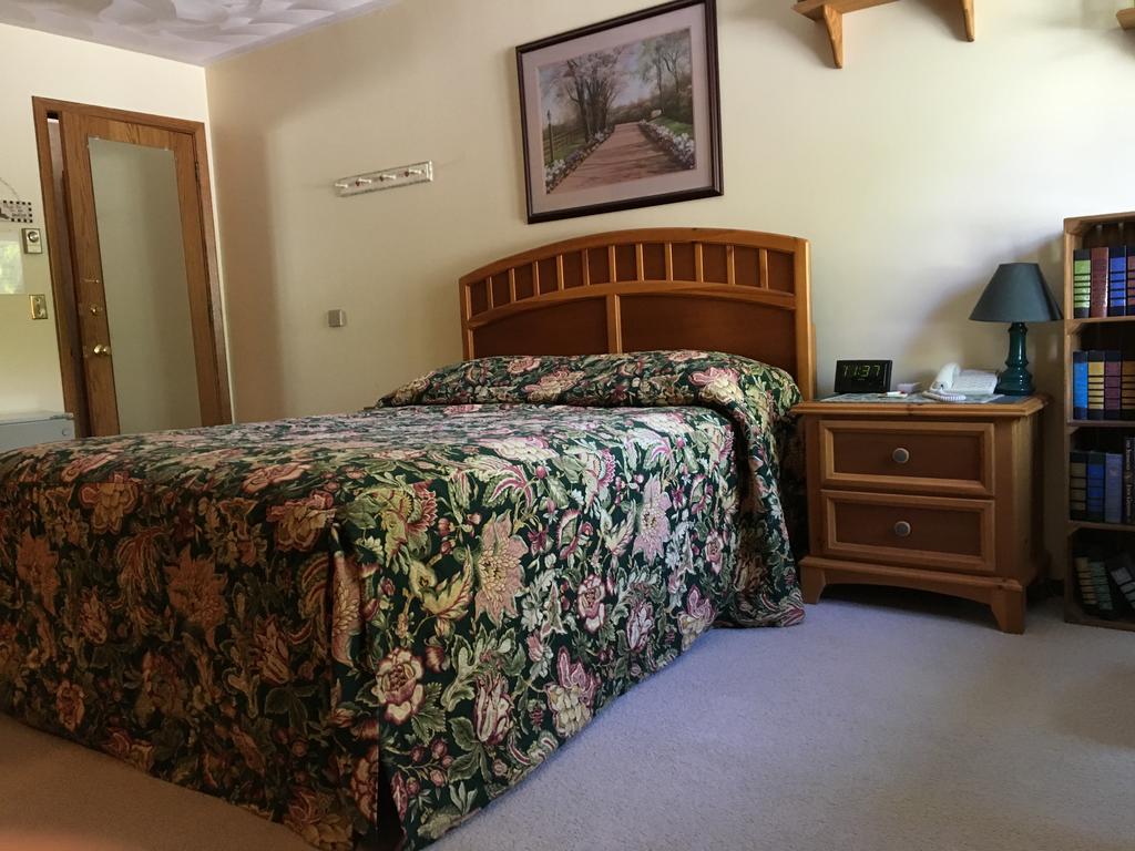 Red Barn Village Bed & Breakfast Clarks Summit エクステリア 写真