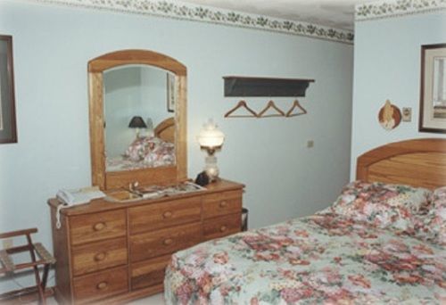 Red Barn Village Bed & Breakfast Clarks Summit エクステリア 写真